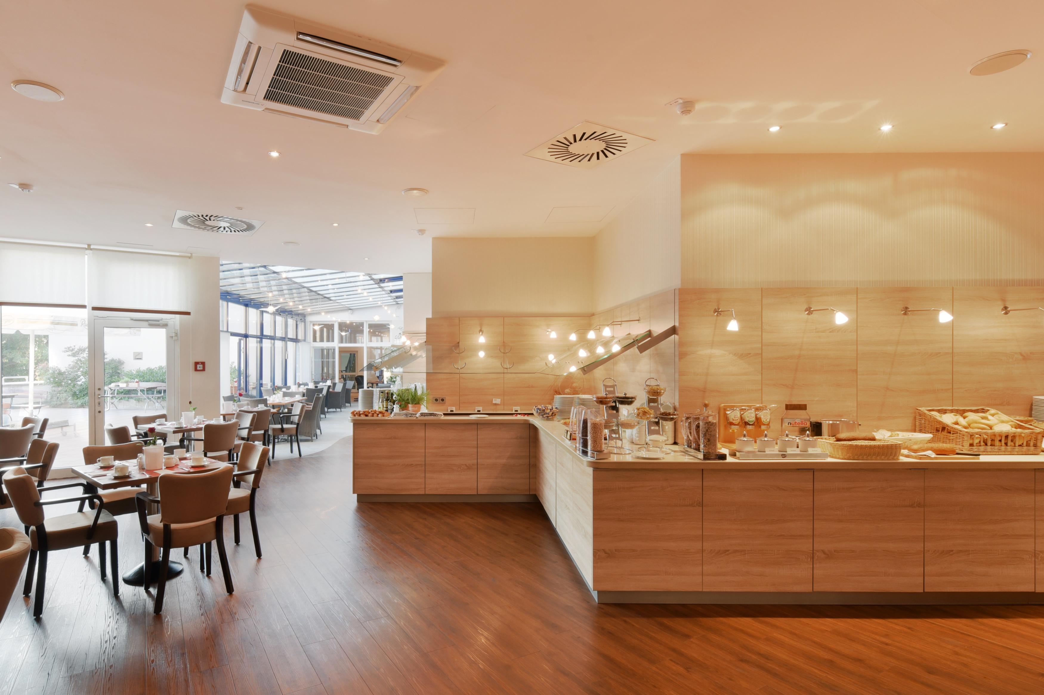 Amedia Elbpromenade Hotel 3*